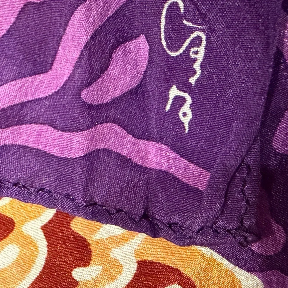 Oscar de la Renta Silk Scarf Purple Paisley Floral Made In Japan Vintage Luxury